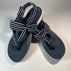Clarks Sandals | Clark Arla Nichole Fabric Sandals Navy and White (11)